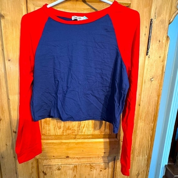 🎉Heart & Hips Enzyme Washed Crop Tee Blue & Red Size Medium NWT - Picture 1 of 6